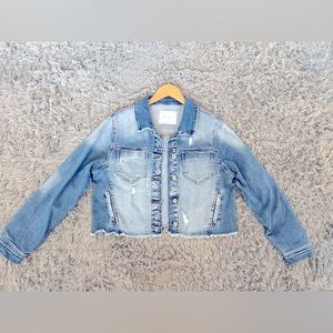 Kancan cropped denim jacket.